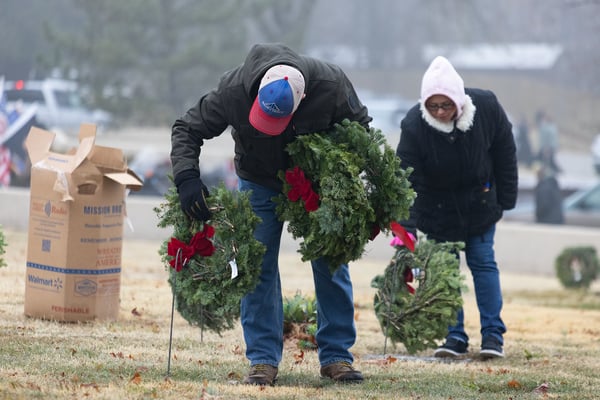 CFI Delivers Wreaths to Honor Veterans for Wreaths Across America Day